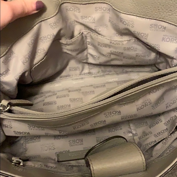 Michael Kors purse - Picture 7 of 7